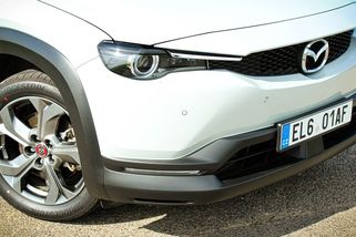 Praha ukončuje velký parkovací benefit, kvůli kterému si lidé kupovali drahá auta - Garáž.cz